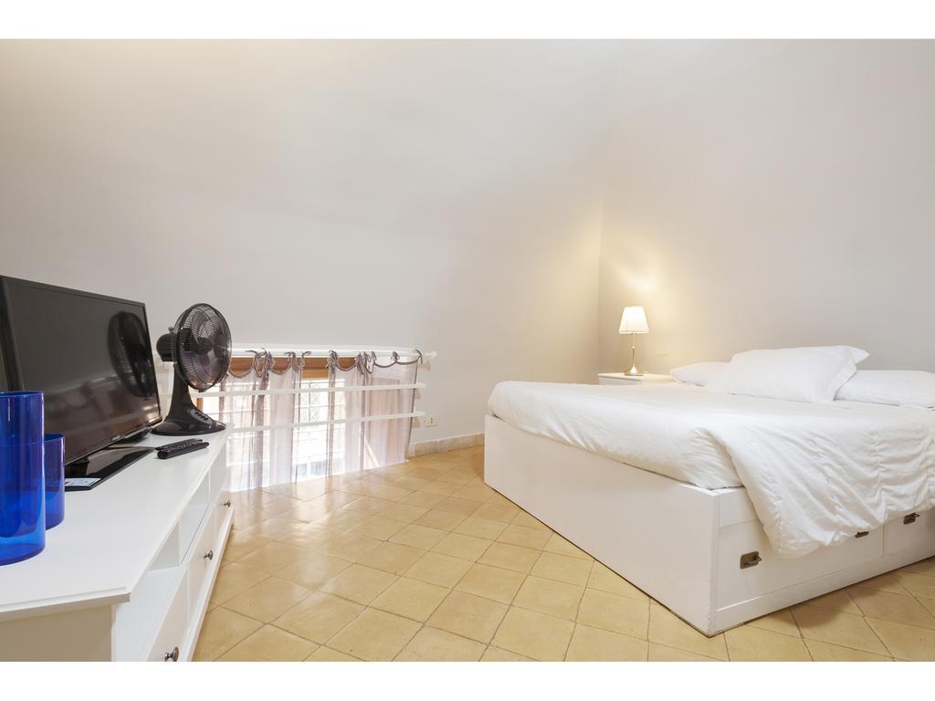 Apartment Via Giulia Rom Exteriör bild